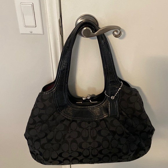 Coach Kiss Lock Purse - Picture 1 of 9